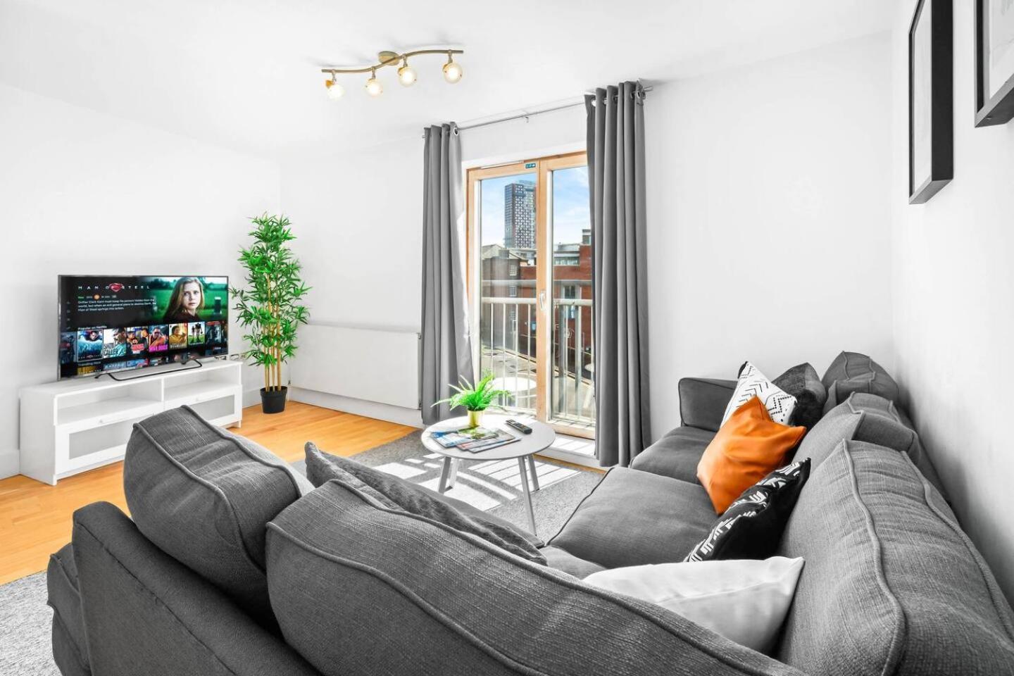 City Centre - Two Bedroom Apartment - Juliet Balcony - Secure Parking - Wifi - Smart Tv - Top Rated -33S Birmingham Ngoại thất bức ảnh