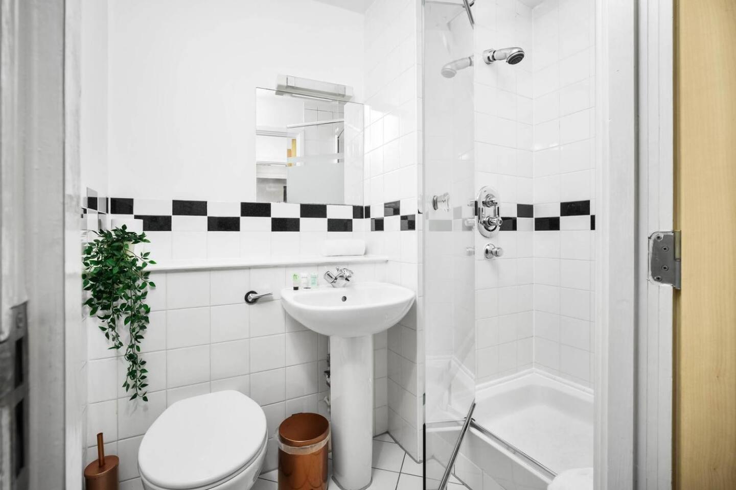 City Centre - Two Bedroom Apartment - Juliet Balcony - Secure Parking - Wifi - Smart Tv - Top Rated -33S Birmingham Ngoại thất bức ảnh