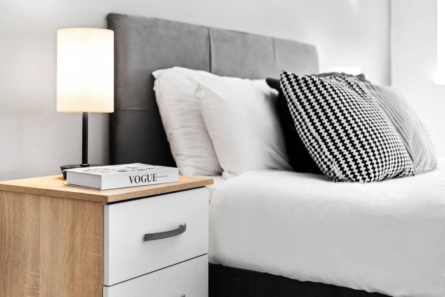 City Centre - Two Bedroom Apartment - Juliet Balcony - Secure Parking - Wifi - Smart Tv - Top Rated -33S Birmingham Ngoại thất bức ảnh