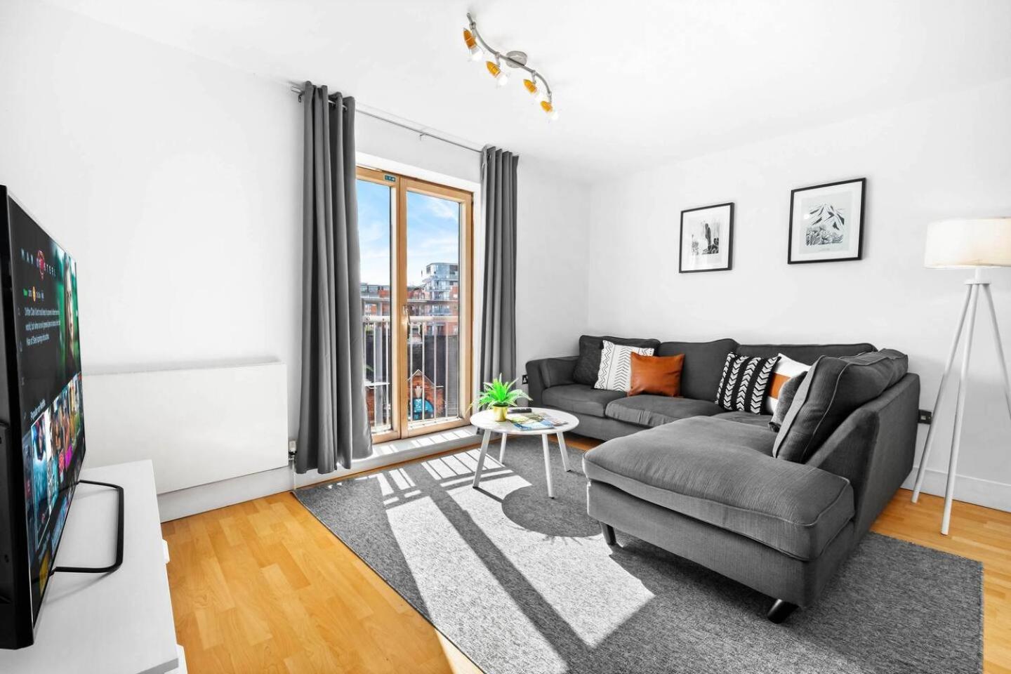 City Centre - Two Bedroom Apartment - Juliet Balcony - Secure Parking - Wifi - Smart Tv - Top Rated -33S Birmingham Ngoại thất bức ảnh